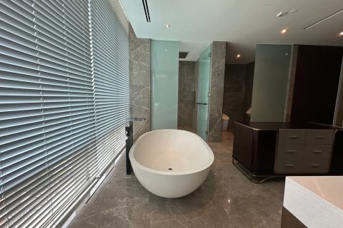 Condo à Pathum Wan, Bangkok, Thaïlande, 3 chambres № 163764 - photo 7