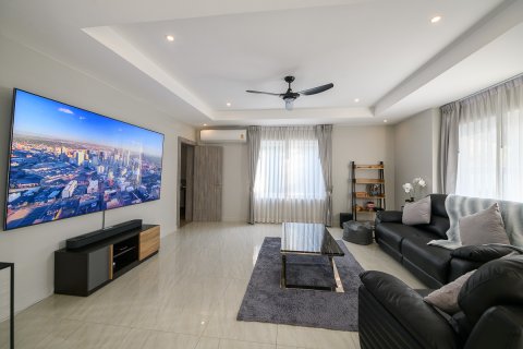 Кондоминиум с 3 спальнями в Паттайе, Таиланд № 171309 - фото 19