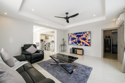 Кондоминиум с 3 спальнями в Паттайе, Таиланд № 171309 - фото 17