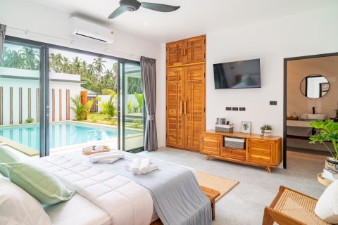 Villa on Chaweng Beach, Ko Samui, Thailand 3 bedrooms № 154564 - photo 9