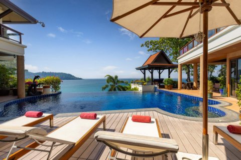 Villa in Kata, Thailand 5 bedrooms № 153765 - photo 12