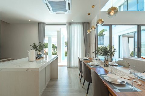 Villa in Bang Tao, Thailand 4 bedrooms № 152503 - photo 6