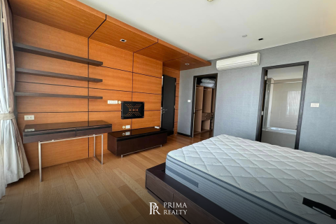 Condo in Watthana, Bangkok, Thailand, 3 bedrooms  № 163795 - photo 2