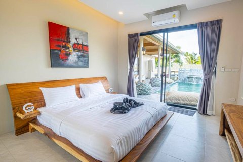 Villa on Chaweng Beach, Ko Samui, Thailand 3 bedrooms № 154491 - photo 14