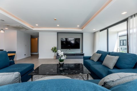 Condo in Pattaya, Thailand, 3 bedrooms  № 146384 - photo 11