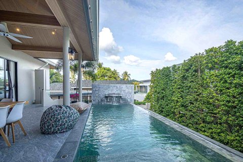 Villa on Chaweng Beach, Ko Samui, Thailand 3 bedrooms № 154491 - photo 1