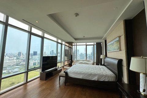 Condo à Pathum Wan, Bangkok, Thaïlande, 3 chambres № 163764 - photo 18