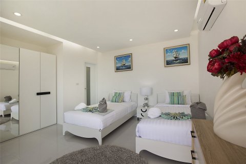 Villa on Chaweng Beach, Ko Samui, Thailand 3 bedrooms № 161524 - photo 12