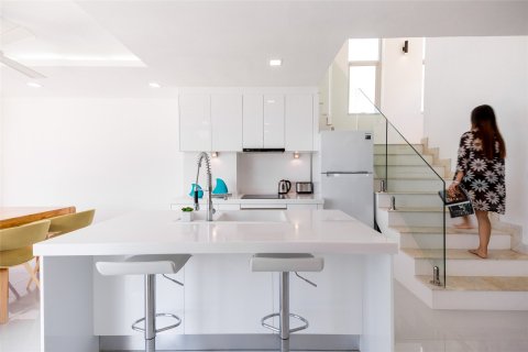 Villa on Chaweng Beach, Ko Samui, Thailand 3 bedrooms № 161524 - photo 9