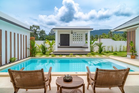 Villa on Chaweng Beach, Ko Samui, Thailand 3 bedrooms № 154564 - photo 2
