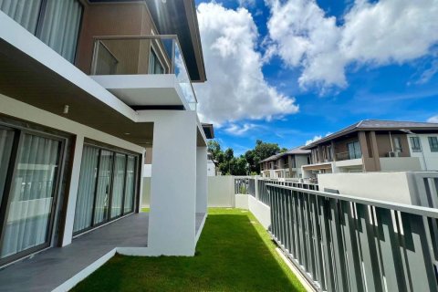 House in Pattaya, Thailand 4 bedrooms № 146367 - photo 19