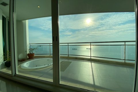 Condo in Pattaya, Thailand, 3 bedrooms № 199883 - photo 6