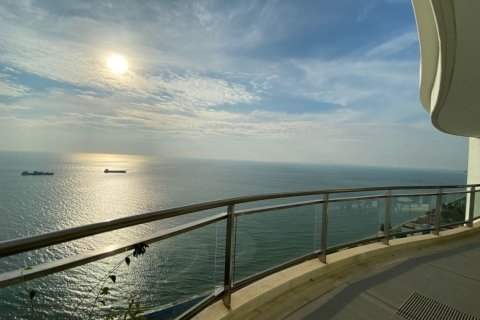 Condo in Pattaya, Thailand, 3 bedrooms № 199883 - photo 8