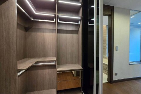 Condo in Khlong Toei, Bangkok, Thailand, 2 bedrooms № 164013 - photo 15