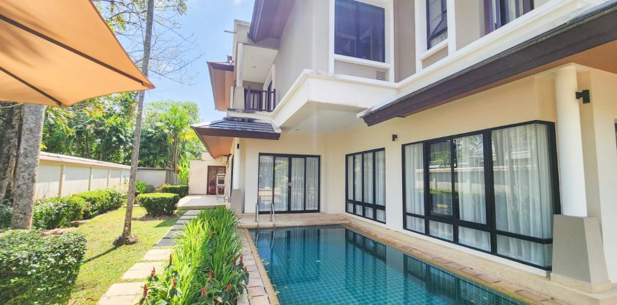 Вилла на Пляже Лаян, Таиланд с 4 комнатами  № 134296