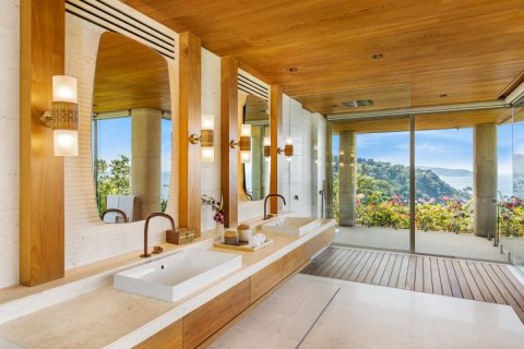 Villa in Kamala, Thailand 5 bedrooms № 153781 - photo 12