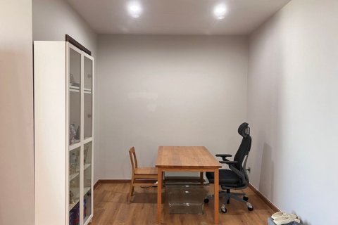 Condo in Khlong Toei, Bangkok, Thailand, 3 bedrooms № 164021 - photo 7