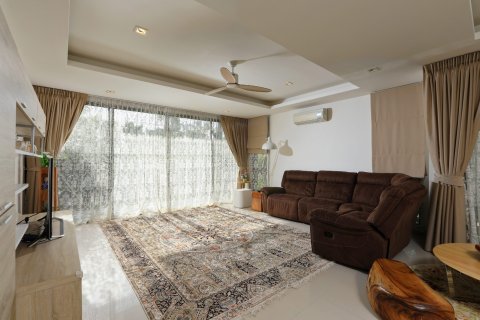 Villa in Bang Tao, Thailand 4 bedrooms № 134297 - photo 6