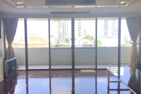 Кондоминиум с 5 комнатами в Ваттхане, Бангкок, Таиланд № 163938 - фото 9