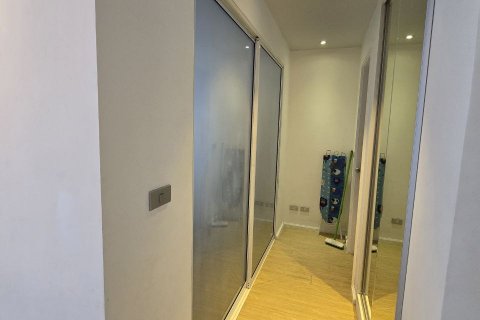 Condo in Pattaya, Thailand, 2 bedrooms  № 135313 - photo 7