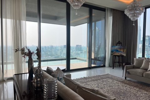 Condo in Pathum Wan, Bangkok, Thailand, 4 bedrooms  № 167053 - photo 2