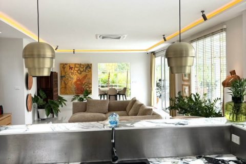 Property in Rawai, Thailand 330 sq.m. № 135268 - photo 18