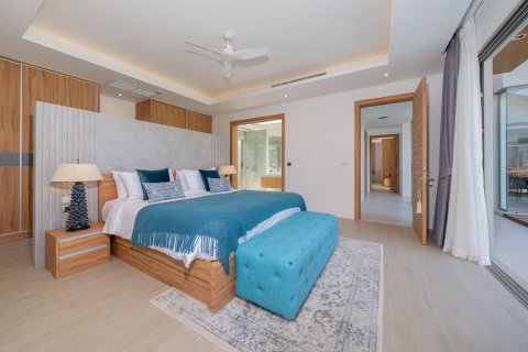 Villa on Naithon Beach, Thailand 4 bedrooms № 210228 - photo 3