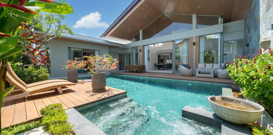 Villa on Naithon Beach, Thailand 4 bedrooms № 210228