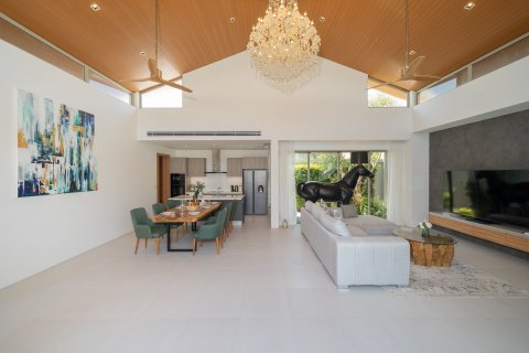 Villa on Naithon Beach, Thailand 4 bedrooms № 210228 - photo 23