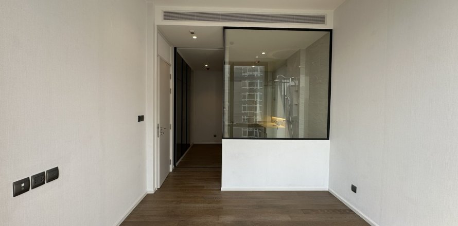 Studio in the Condo in Pathum Wan, Bangkok, Thailand  № 163882