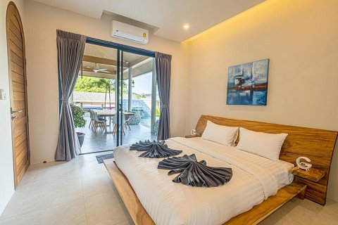 Villa on Chaweng Beach, Ko Samui, Thailand 3 bedrooms № 154491 - photo 12