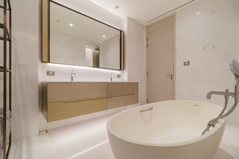 Condo in Pathum Wan, Bangkok, Thailand, 2 bedrooms  № 167058 - photo 16