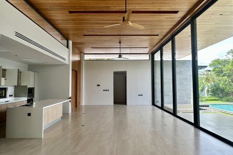 Villa in Bang Tao, Thailand 4 bedrooms № 152425 - photo 13