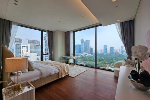 Condo in Pathum Wan, Bangkok, Thailand, 5 bedrooms  № 167057 - photo 2