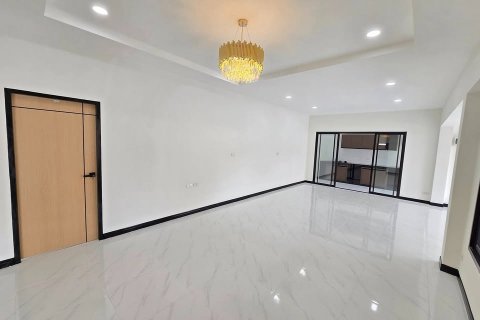 Property in Kathu, Thailand 64 sq.m. № 135380 - photo 11