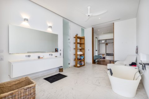 Penthouse on Naithon Beach, Thailand 4 bedrooms № 153818 - photo 14