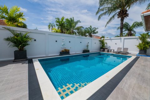 Недвижимость в Паттайе, Таиланд 260м2  № 171310 - фото 6