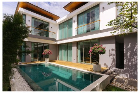 Villa à Bang Tao, Thaïlande 3 chambres № 210013