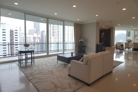 Condo à Bangkok, Thaïlande, 4 chambres № 164846 - photo 10