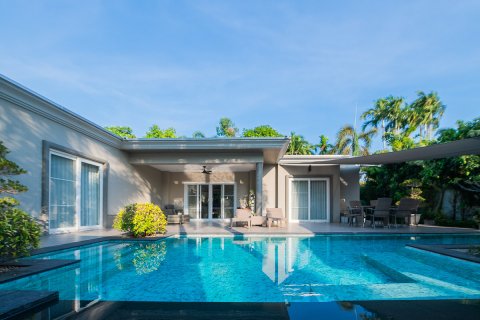 Кондоминиум с 3 спальнями в Паттайе, Таиланд № 171309 - фото 22