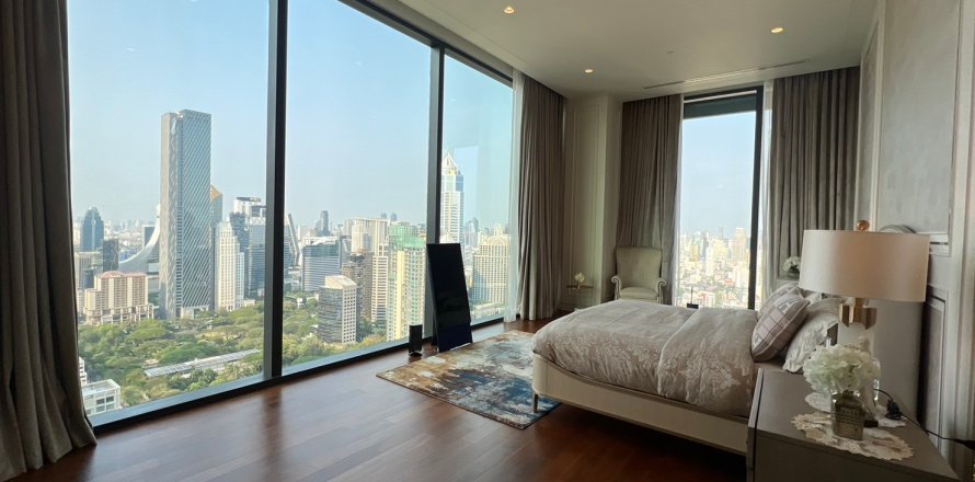 Condo in Pathum Wan, Bangkok, Thailand, 4 bedrooms  № 167053