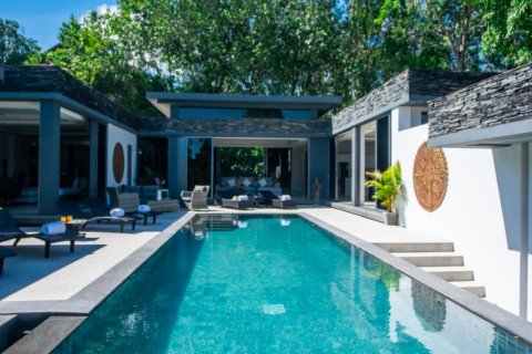 Villa in Bang Tao, Thailand 4 bedrooms № 153699 - photo 2