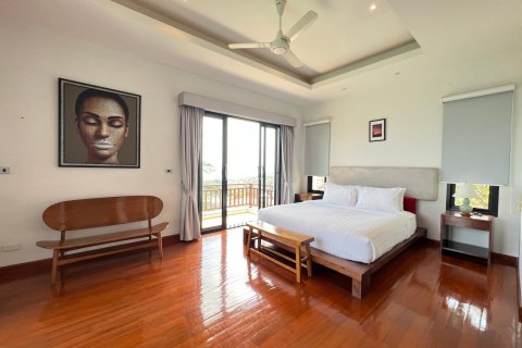 Villa in Ko Samui, Thailand 4 bedrooms № 161527 - photo 16