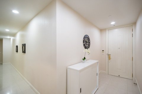 Кондоминиум с 2 комнатами в Патхум Ване, Бангкок, Таиланд № 163999 - фото 15