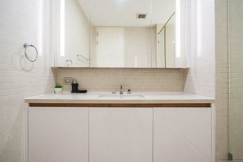 Кондоминиум с 2 комнатами в Патхум Ване, Бангкок, Таиланд № 163999 - фото 13