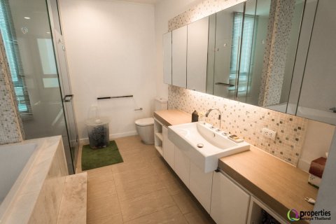 Condo in Pattaya, Thailand, 4 bedrooms  № 167055 - photo 16