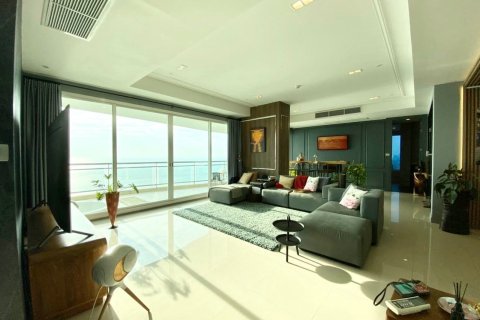 Condo in Pattaya, Thailand, 3 bedrooms № 199883 - photo 28