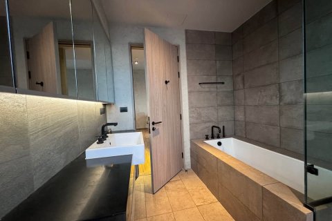 Condo in Watthana, Bangkok, Thailand, 2 bedrooms  № 167039 - photo 6