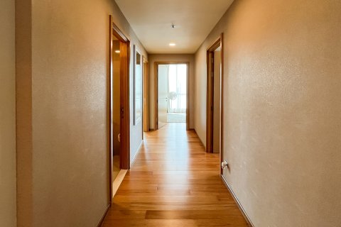 Condo in Watthana, Bangkok, Thailand, 3 bedrooms  № 163796 - photo 7