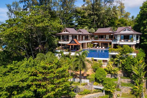 Villa in Kata, Thailand 5 bedrooms № 153765 - photo 2